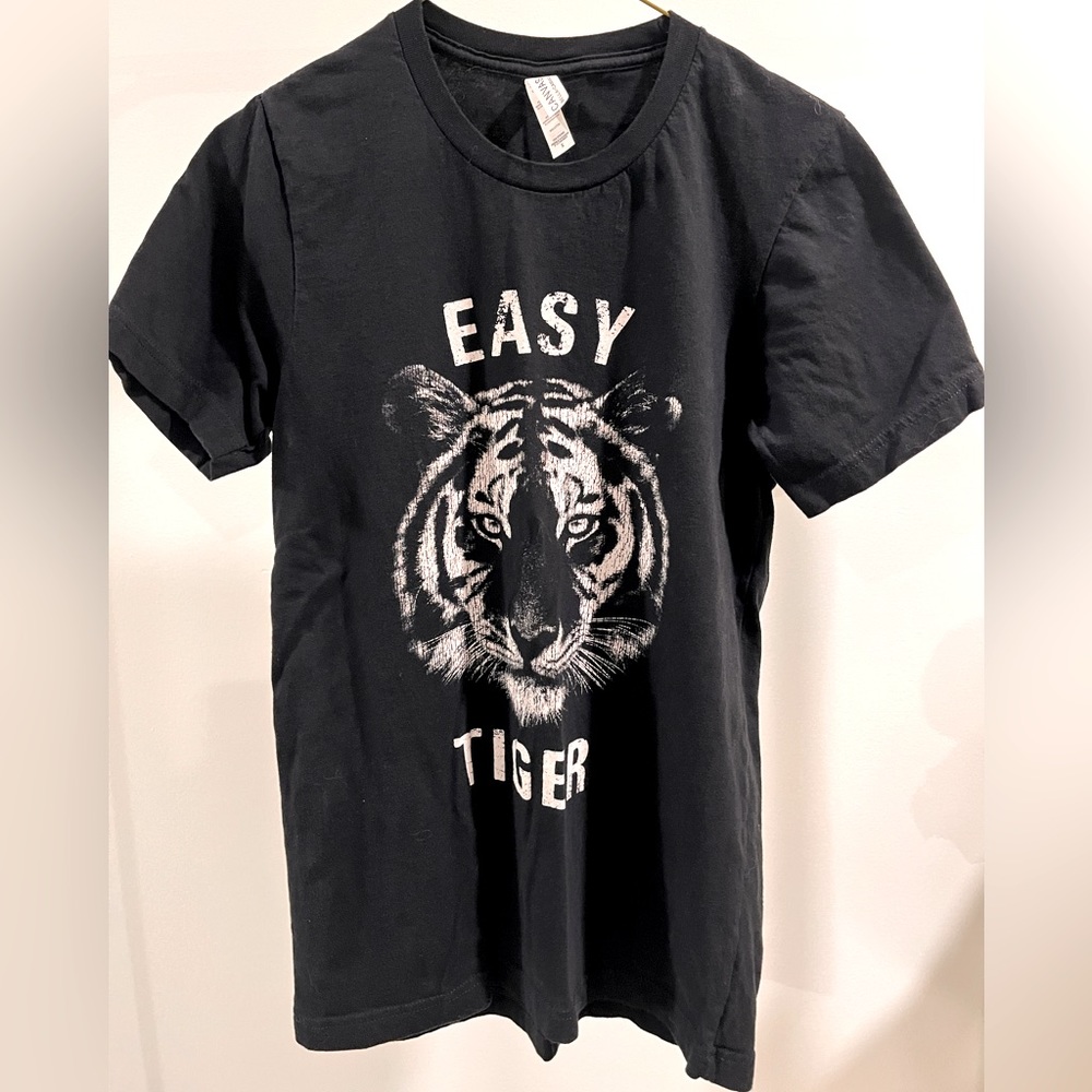 Easy Tiger. Stretch T-shirt.